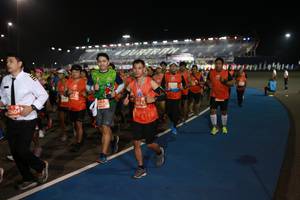 BIB: 26142, 2205, 22604
                            <button type="button" onclick="openModal(10800584)" class="btn btn-primary btn-sm float-right btn-popup" data-toggle="modal" data-target=".modal-high-quality">
                        <i class="fas fa-shopping-cart"></i> Add to Cart
                    </button>
                                            <button type="button" onclick="isThisMe(10800584, true)" class="btn btn-success btn-sm float-right btn-popup btn-isme hidden" data-toggle="tooltip" data-placement="bottom" title="นี่คือรูปของคุณใช่ไหม คลิกที่นี่เพื่อเอาเข้าอัลบั้ม">
                        <i class="fas fa-plus"></i> Add to album
                    </button>
                    <button type="button" onclick="isThisMe(10800584, false)" class="btn btn-warning btn-sm float-right btn-popup btn-isnotme hidden">
                        <i class="fas fa-ban"></i> Remove from album
                    </button>